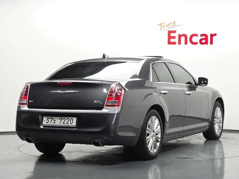 Chrysler 300c 3.6 AWD - САМО 30% АВАНС, снимка 2 - Автомобили и джипове - 56251079