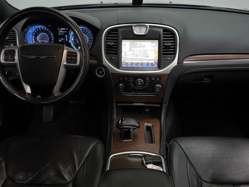 Chrysler 300c 3.6 AWD - САМО 30% АВАНС, снимка 7 - Автомобили и джипове - 56251079