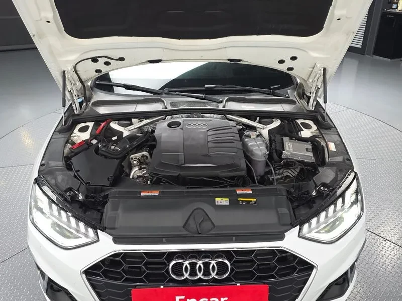 Audi A4 35 Tdi Premium, снимка 6 - Автомобили и джипове - 56515033