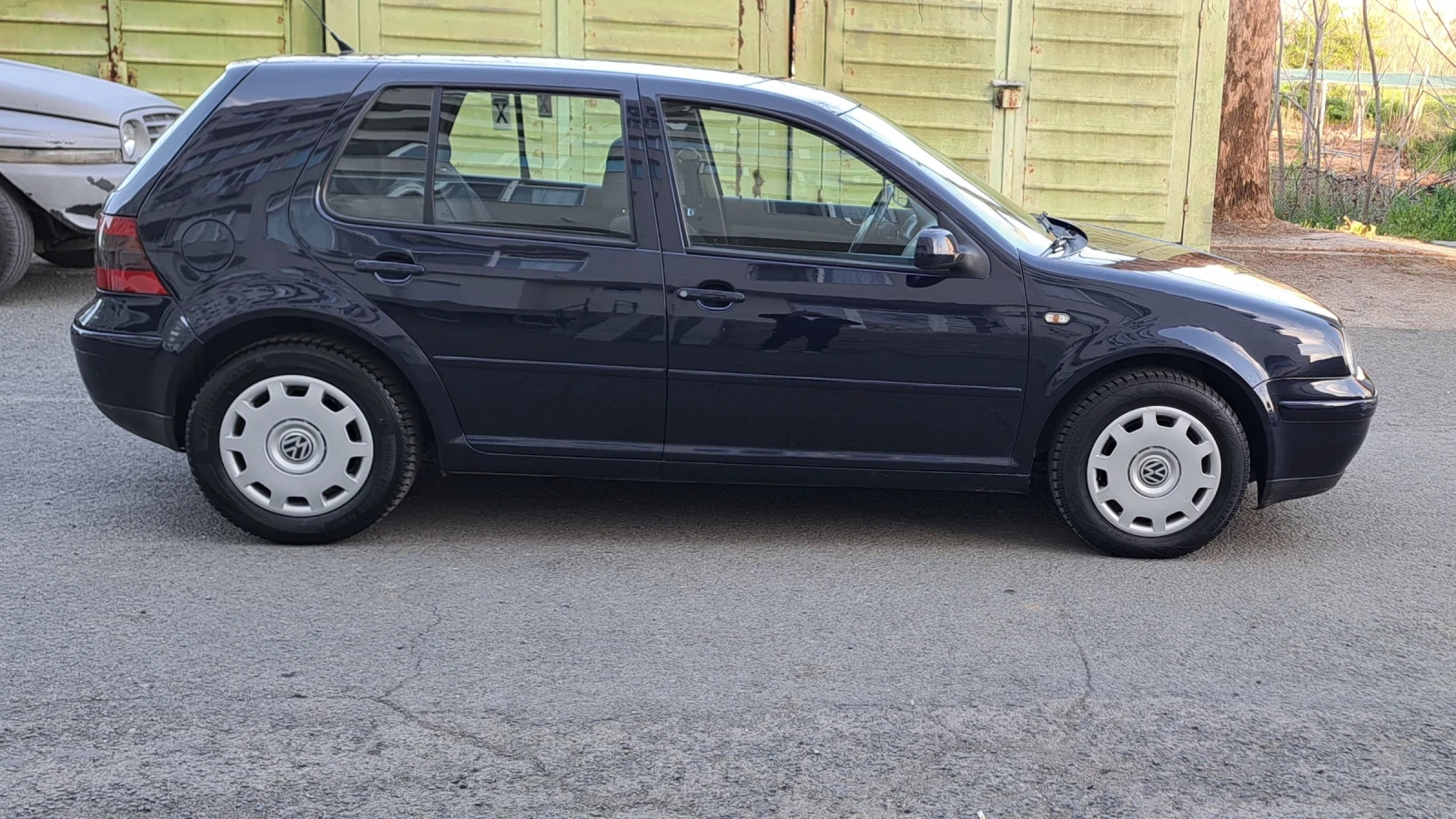 VW Golf 1.6SR/101/газ - изображение 4