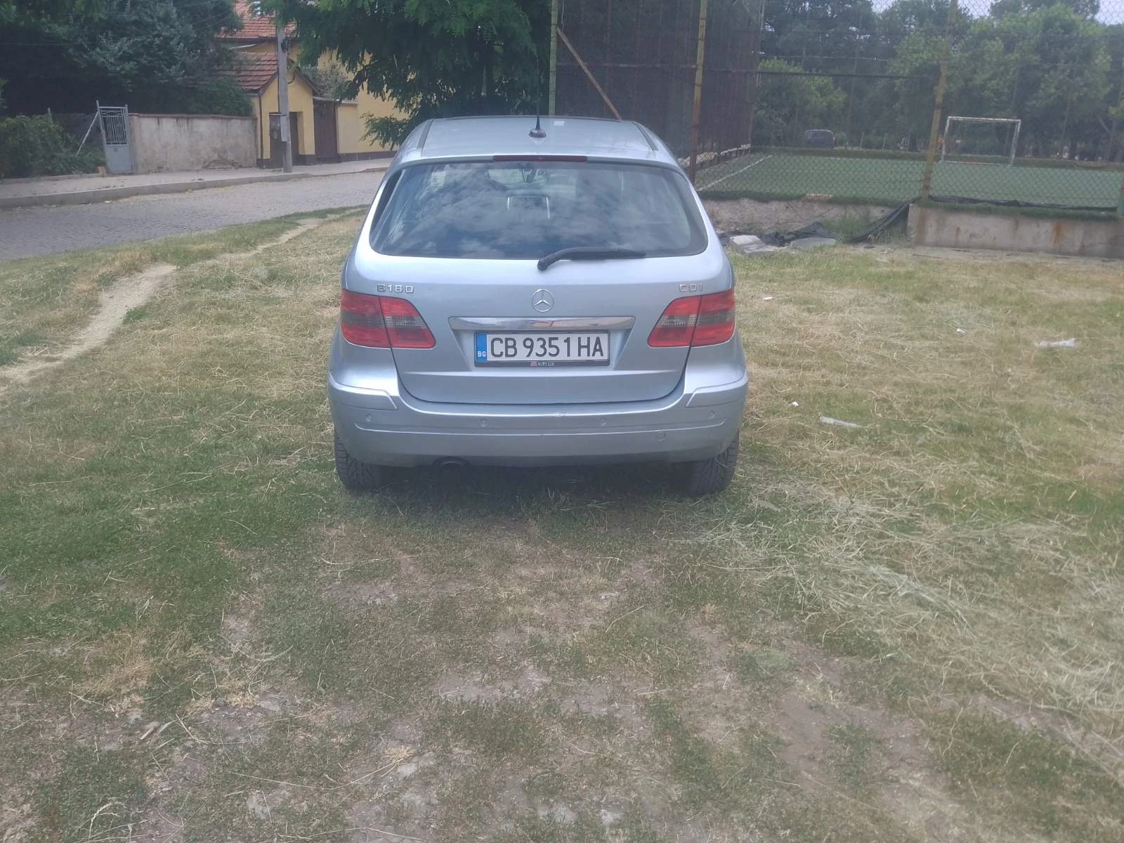 Mercedes-Benz B 180  - изображение 9