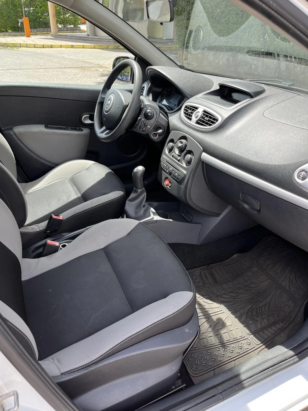 Renault Clio 1.5 dCi - изображение 10