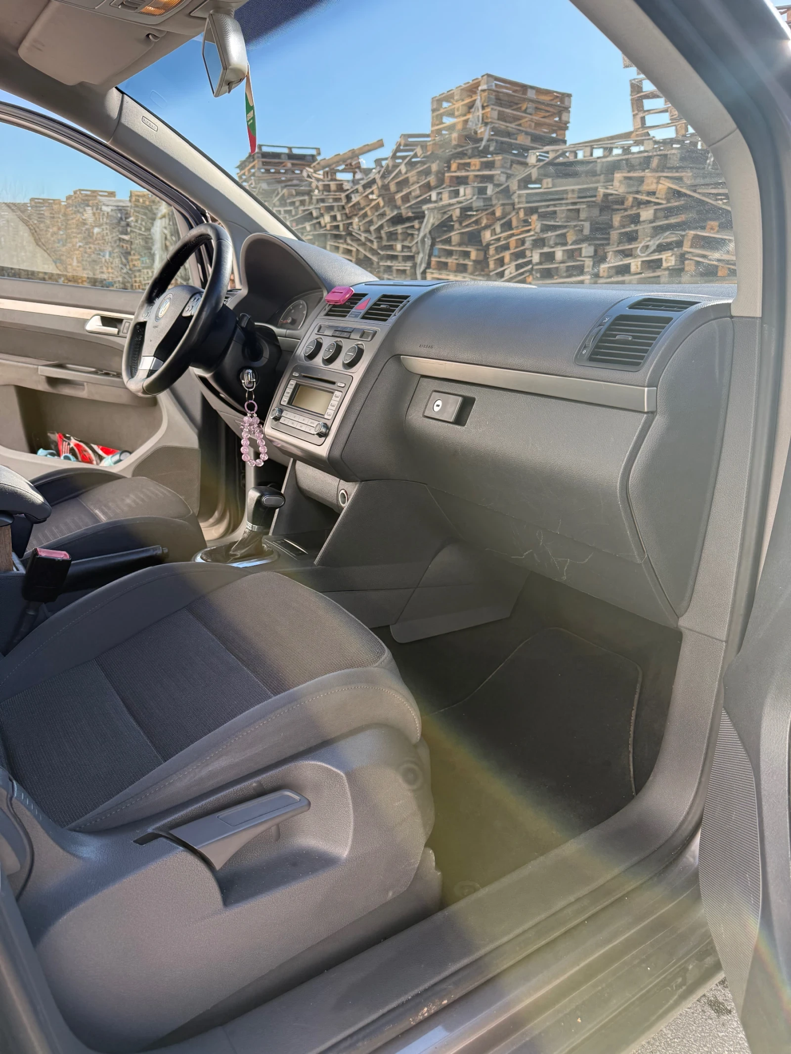 VW Touran 6+ 1 DSG Facelift - изображение 6