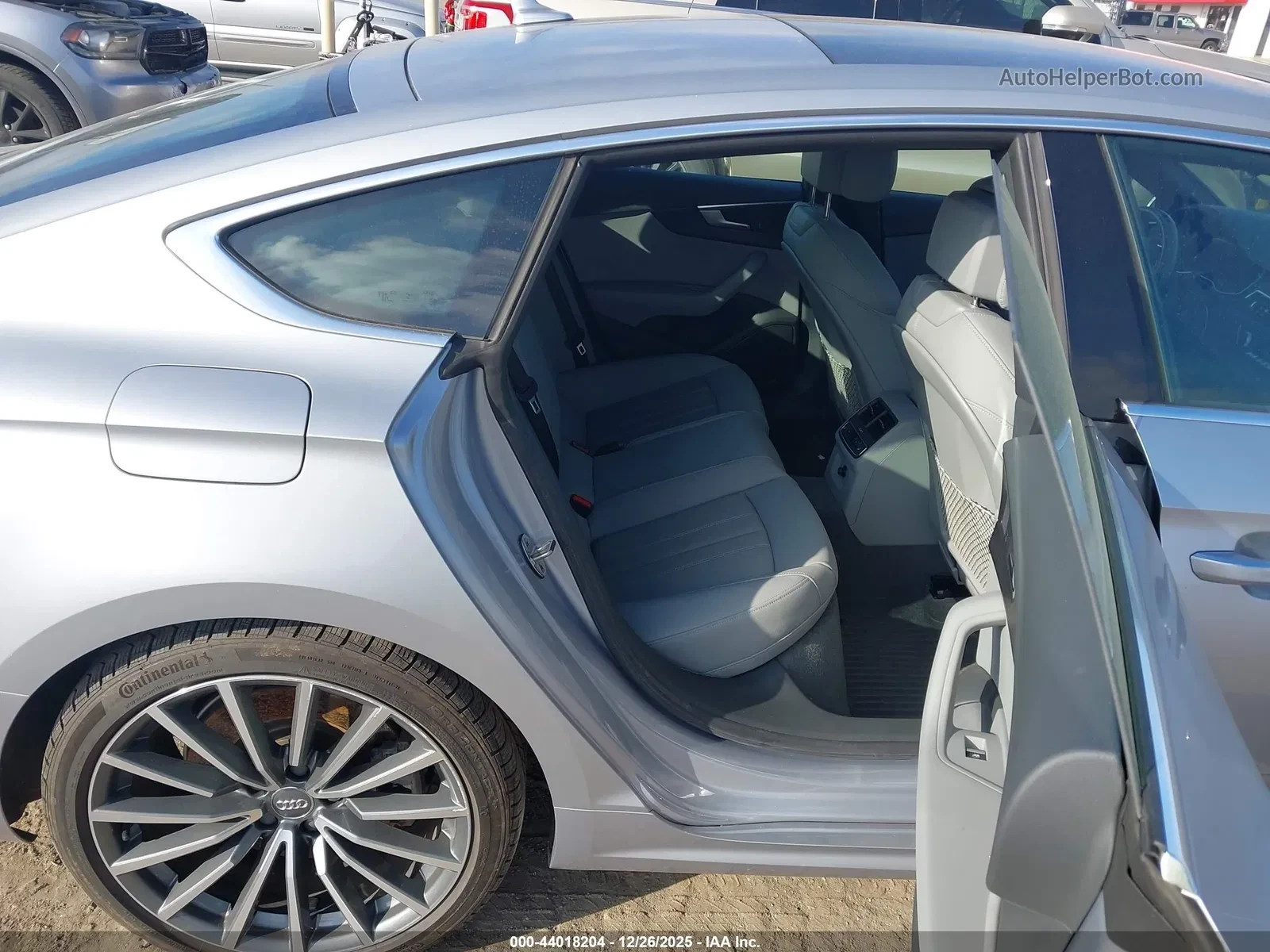 Audi A5 QUATTRO* S-Line* Premium* Обдухване* Цена до БГ  - изображение 9