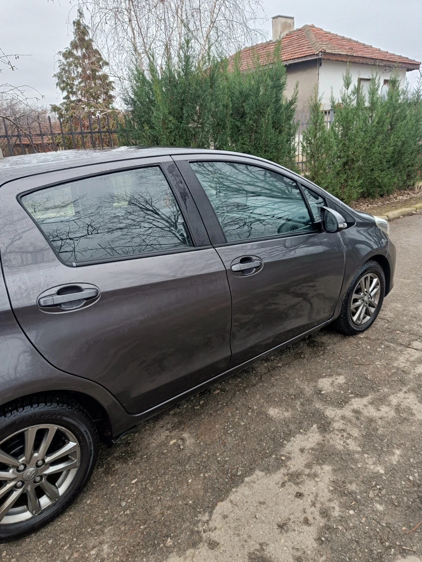 Toyota Yaris  - изображение 5