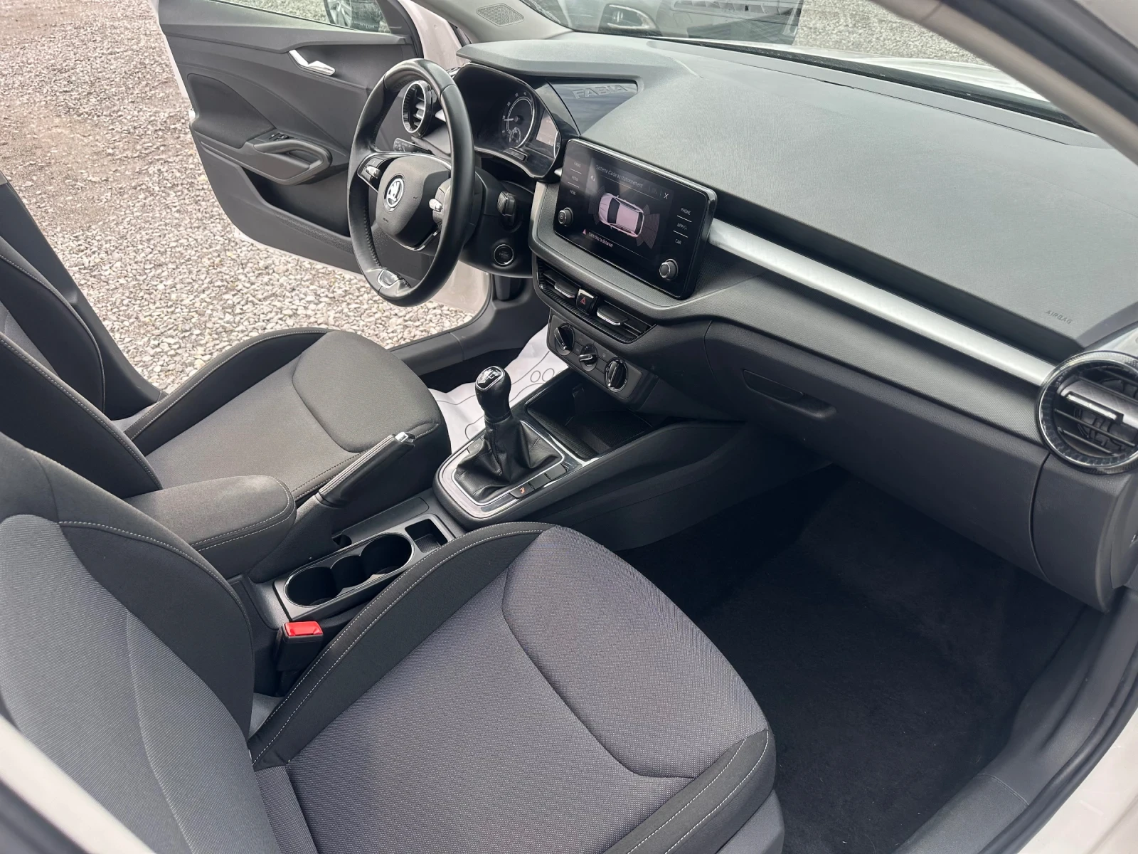 Skoda Fabia 1.0i 81HP 2022G NEW MODEL* 61000km* evro6B, снимка 11 - Автомобили и джипове - 54194921