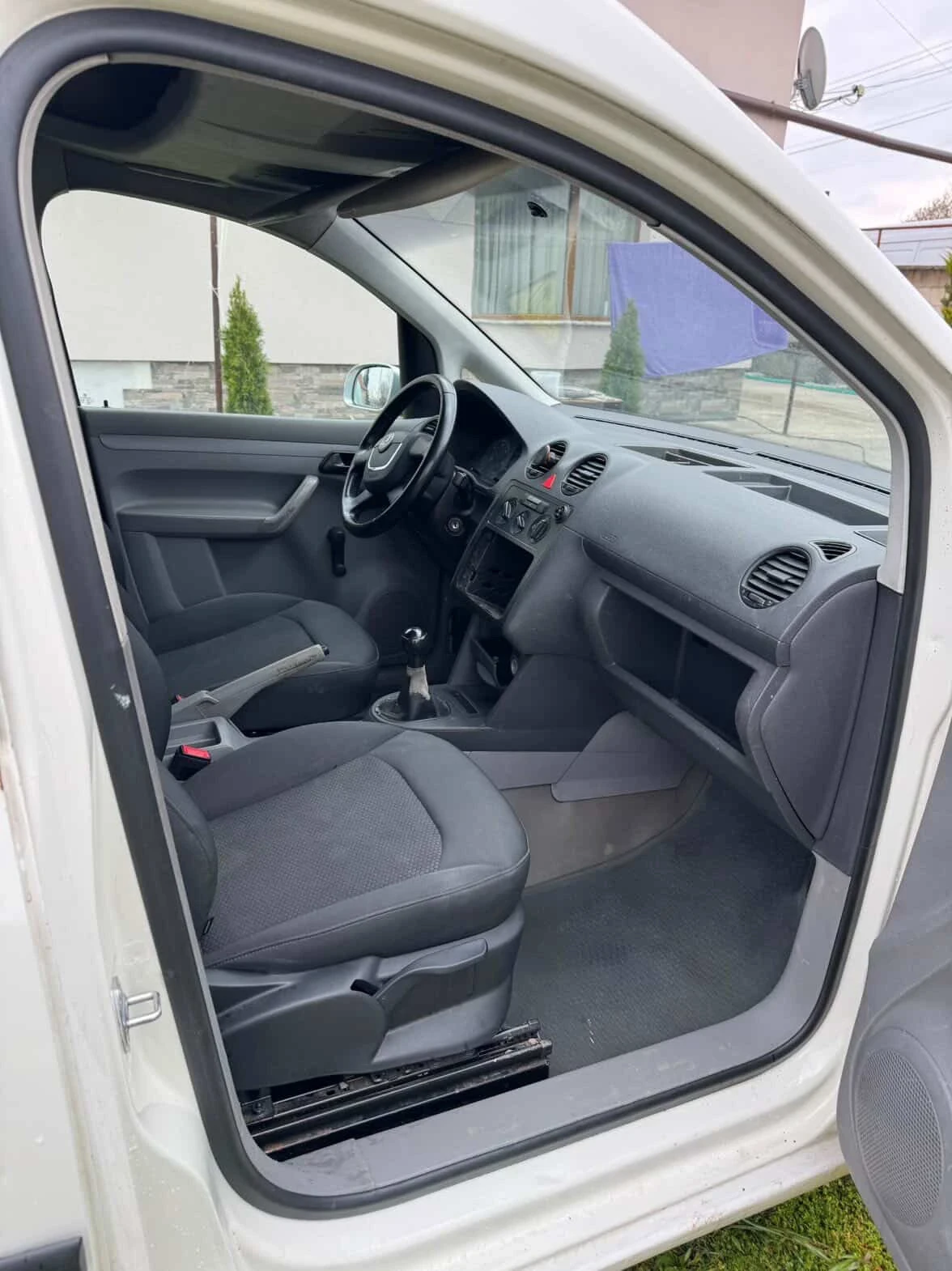 VW Caddy 2.0 SDI, снимка 5 - Автомобили и джипове - 54365732