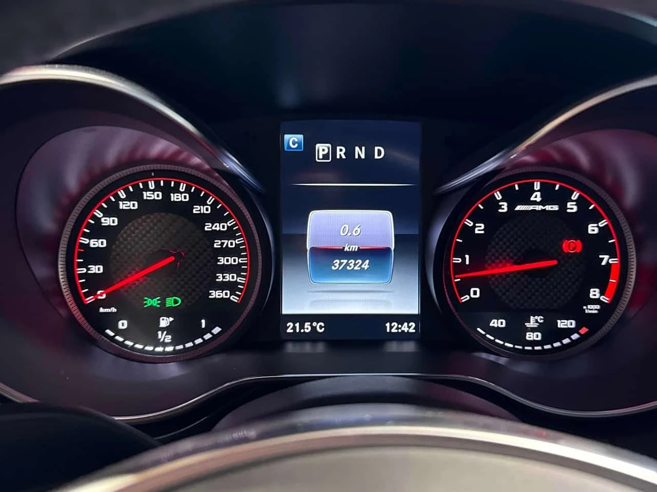 Mercedes-Benz AMG GT C V8 BITURBO| BURMESTER| HUD| 360| 2 КЛЮЧА, снимка 10 - Автомобили и джипове - 54641288
