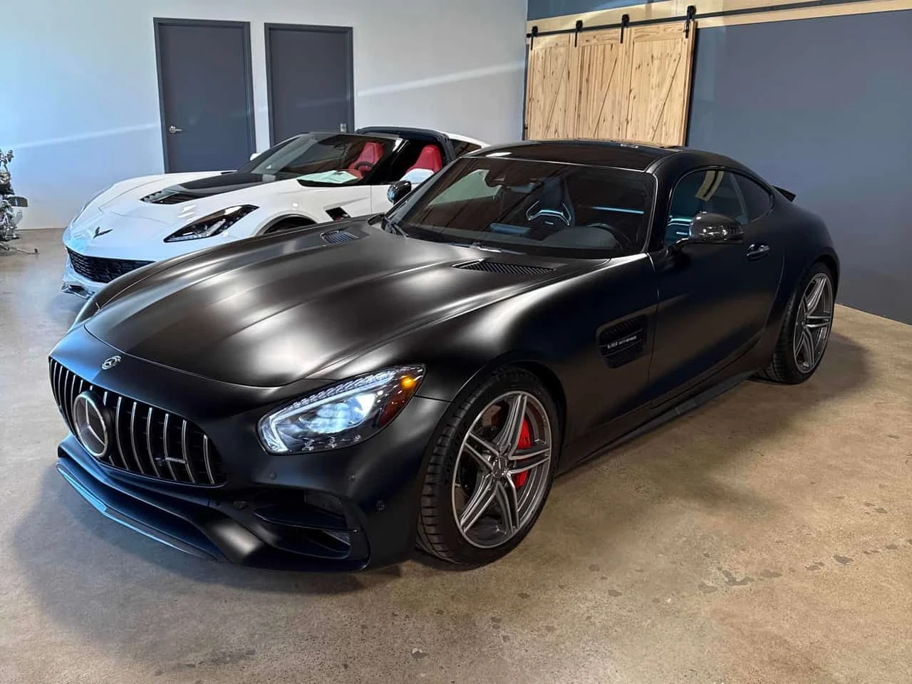 Mercedes-Benz AMG GT C V8 BITURBO| BURMESTER| HUD| 360| 2 КЛЮЧА