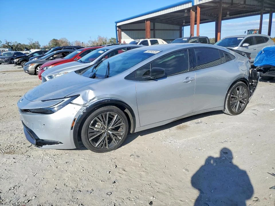 Toyota Prius 2.0L 4 Front Wheel Drive | Mobile.bg � ����������� 2