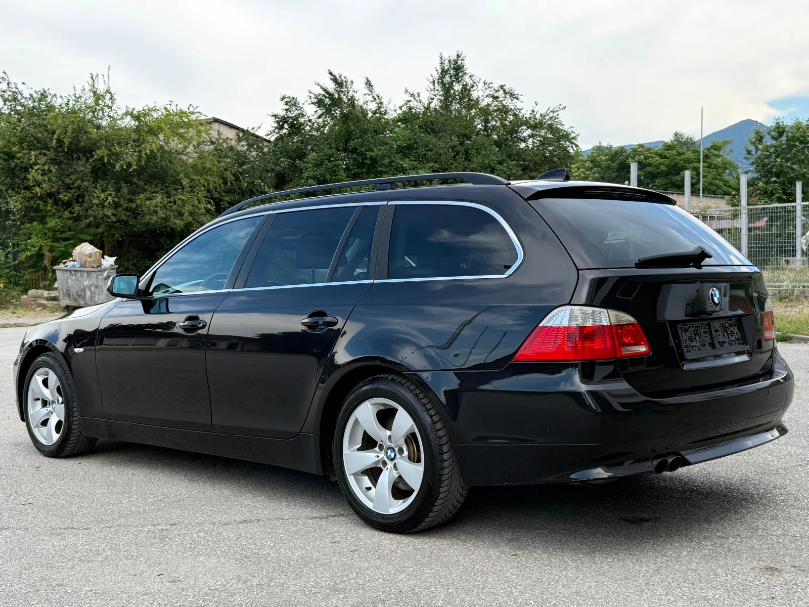 BMW 525 M57 На задно, снимка 5 - Автомобили и джипове - 54873523