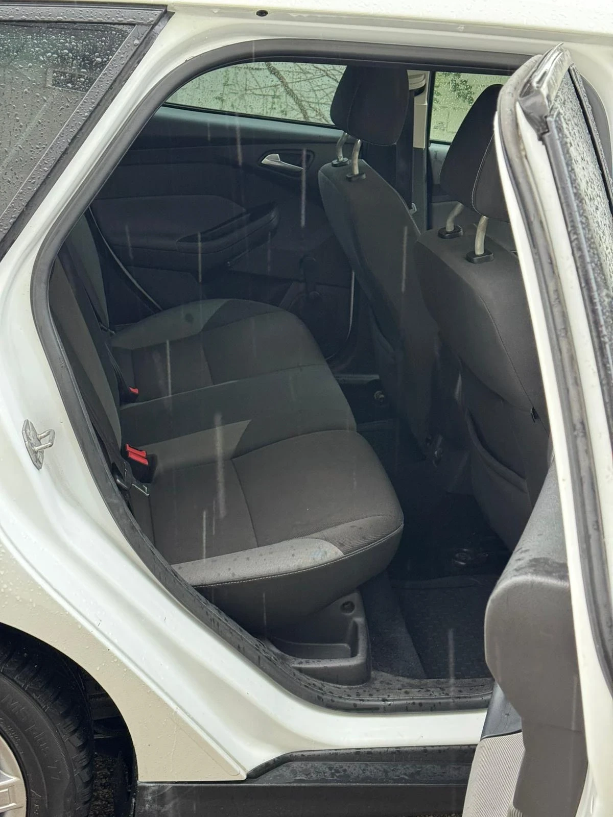 Ford Focus Ford Focus 1.6 TDCi, снимка 12 - Автомобили и джипове - 54895804