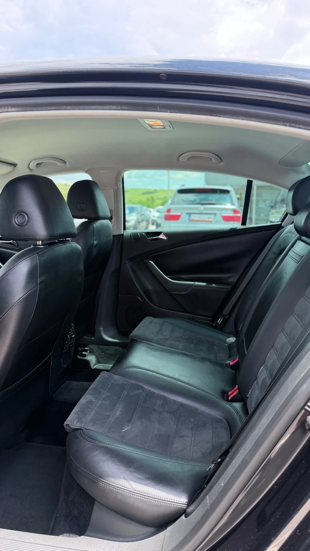 VW Passat 2.0TDI * ОБСЛУЖЕН* РЕГИСТРИРАН* ЛИЗИНГ* , снимка 8 - Автомобили и джипове - 54965021