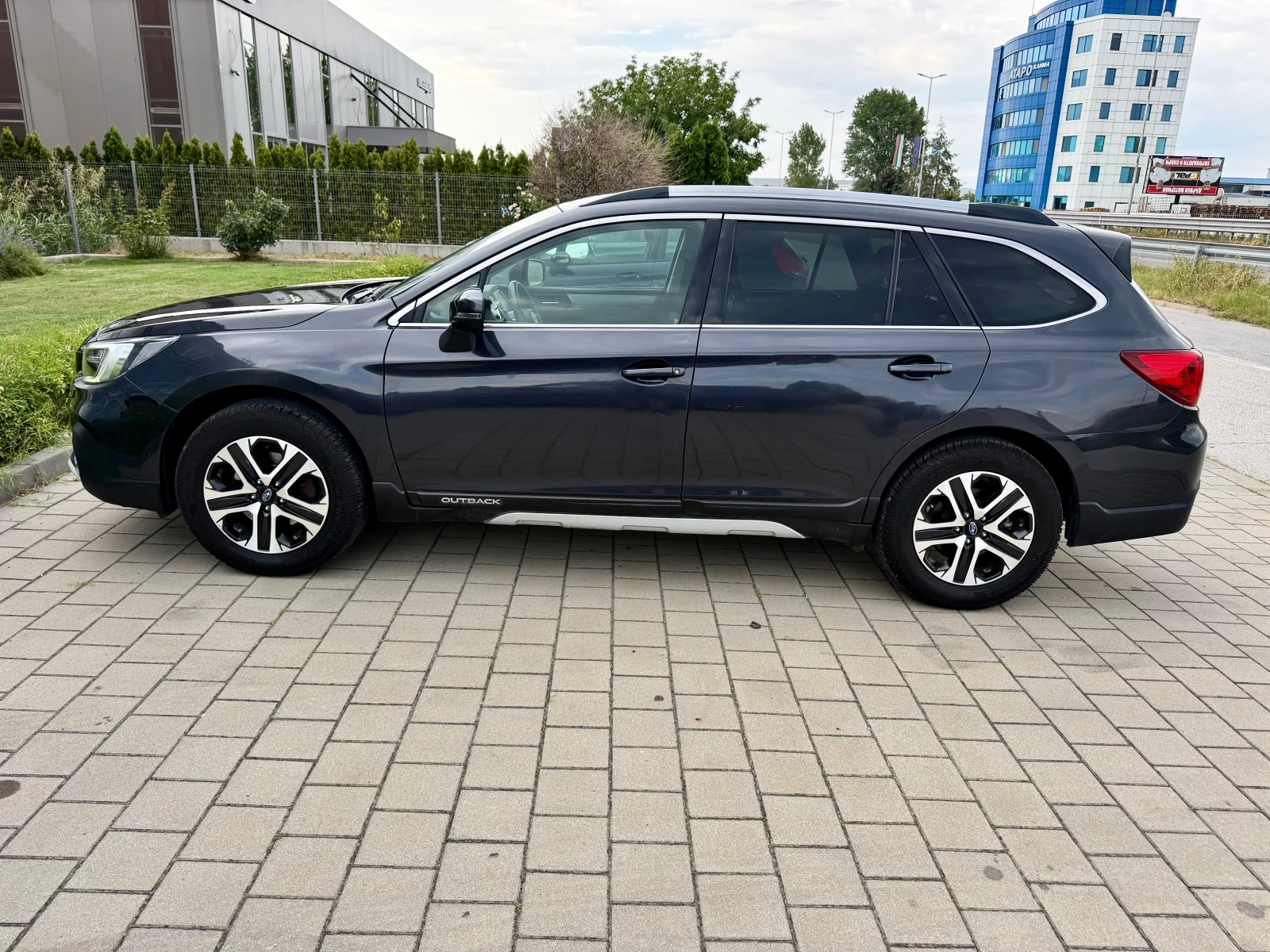 Subaru Outback 2.5-ГАЗ-4X4-КАМЕРИ-DISTRONIC-LANE-BLIND-ЕЛ.БАГАЖНИ, снимка 8 - Автомобили и джипове - 55321392