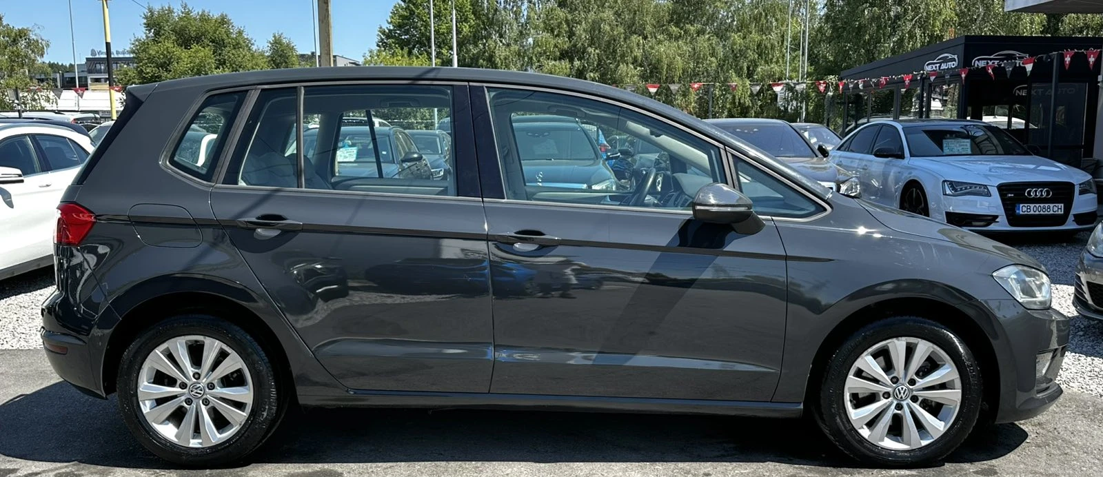 VW Golf SPORTSVAN 1.6TDI 110HP DSG LED EU6B, снимка 4 - Автомобили и джипове - 55716098