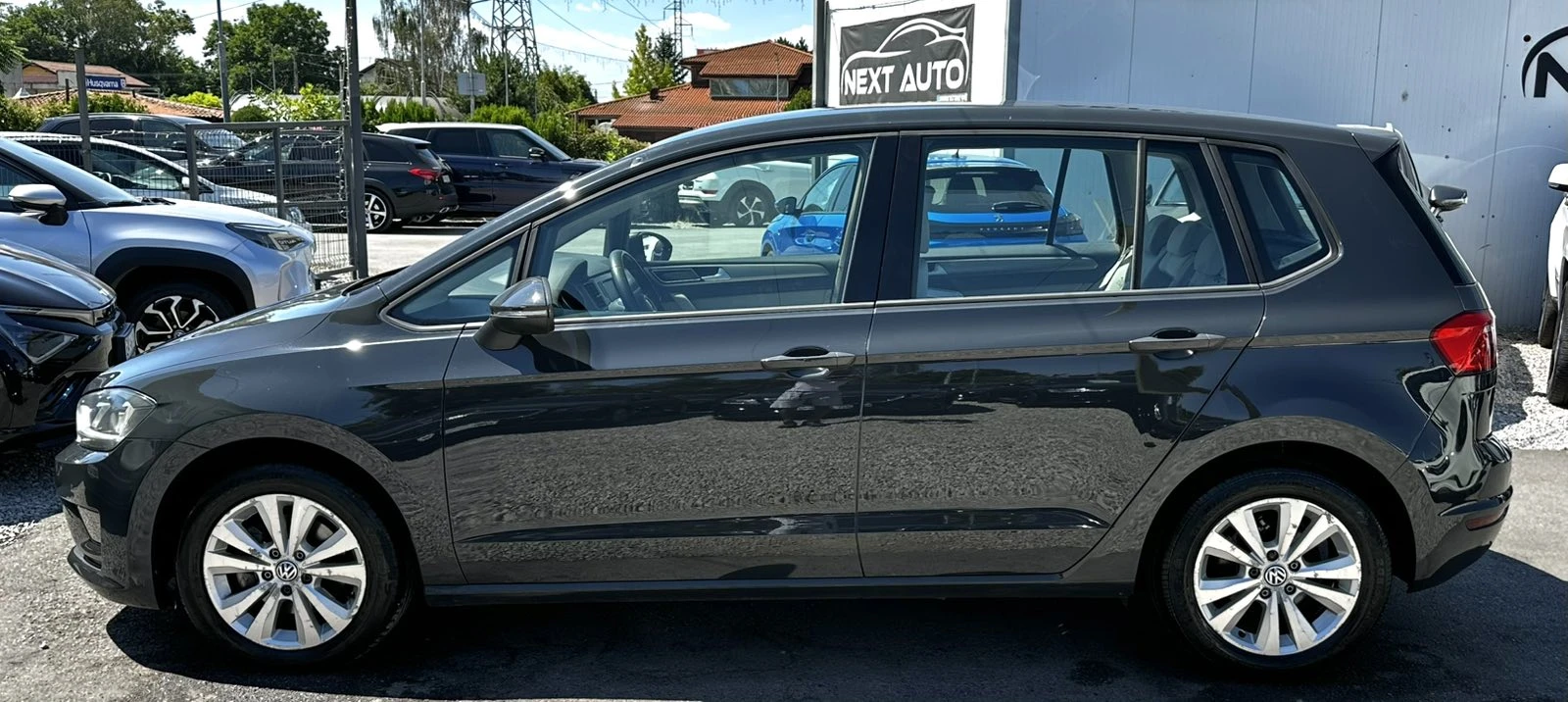 VW Golf SPORTSVAN 1.6TDI 110HP DSG LED EU6B, снимка 8 - Автомобили и джипове - 55716098