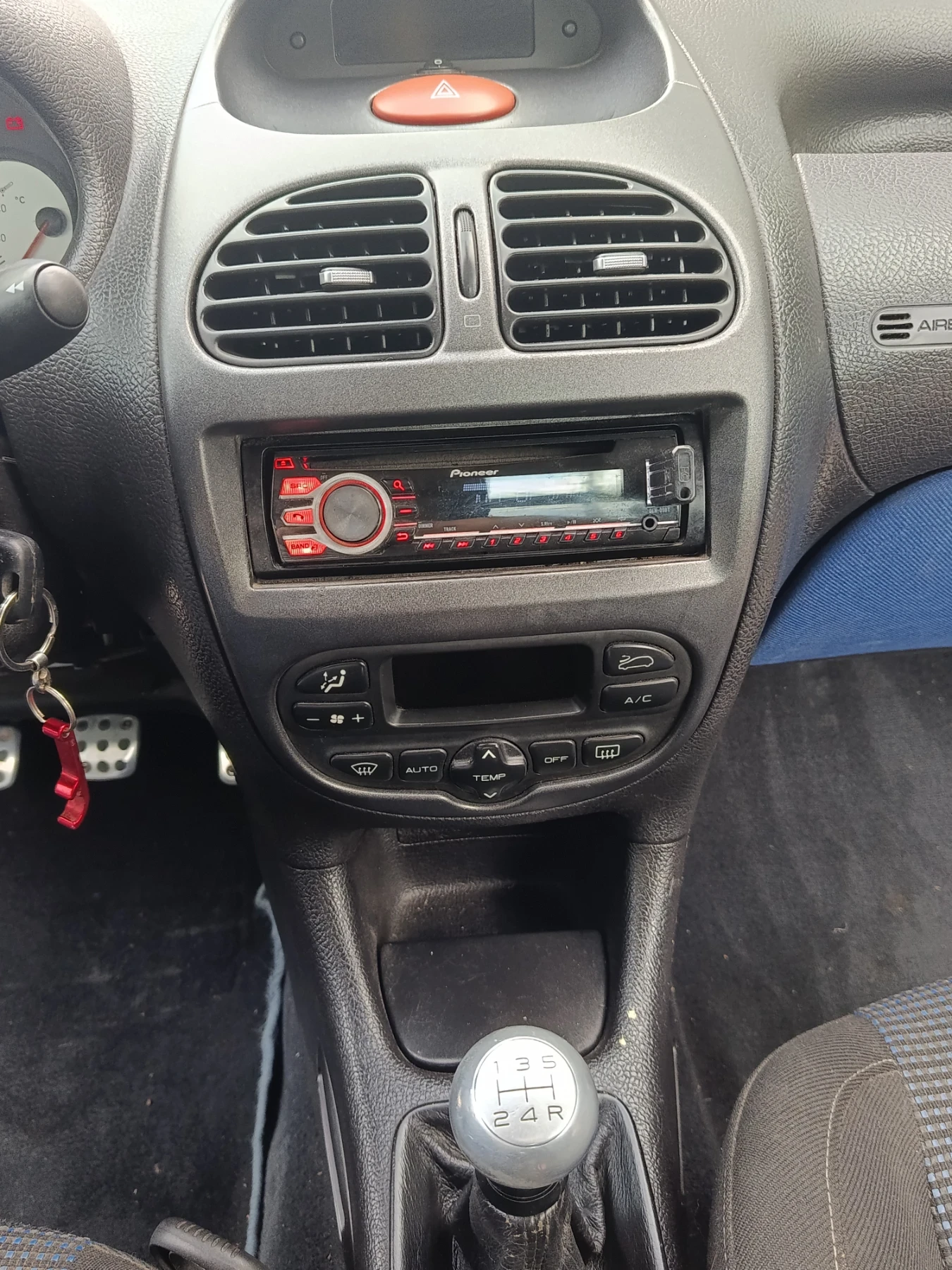 Peugeot 206 СС, снимка 8 - Автомобили и джипове - 55805187