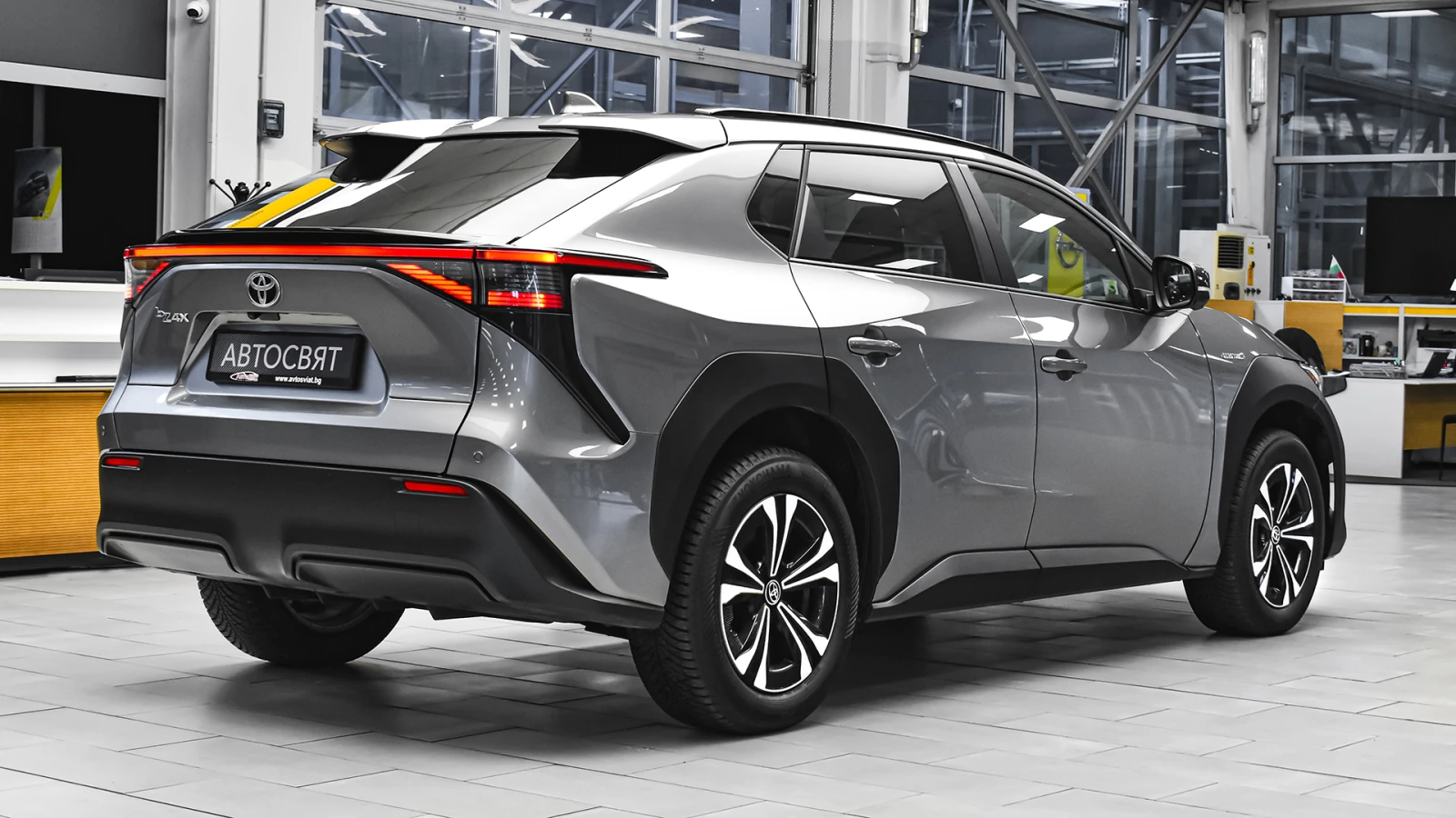 Toyota bZ4X Comfort 71.4 kWh BEV, снимка 6 - Автомобили и джипове - 56103773