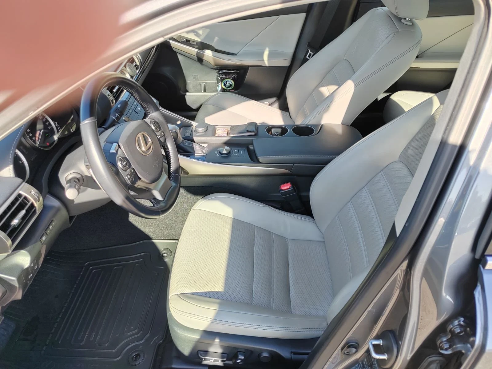 Lexus IS 200 Turbo, снимка 10 - Автомобили и джипове - 56633045
