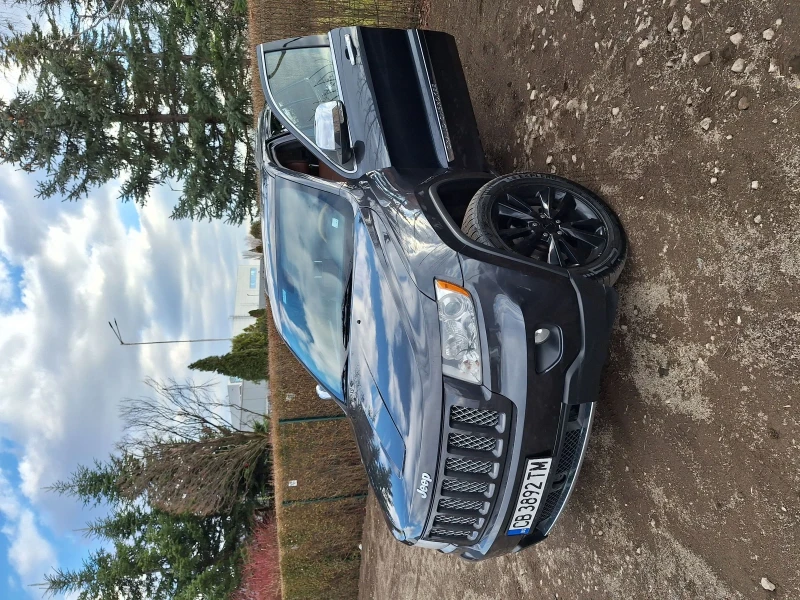 Jeep Grand cherokee 3.6 LPG , Overland , снимка 2 - Автомобили и джипове - 52280293