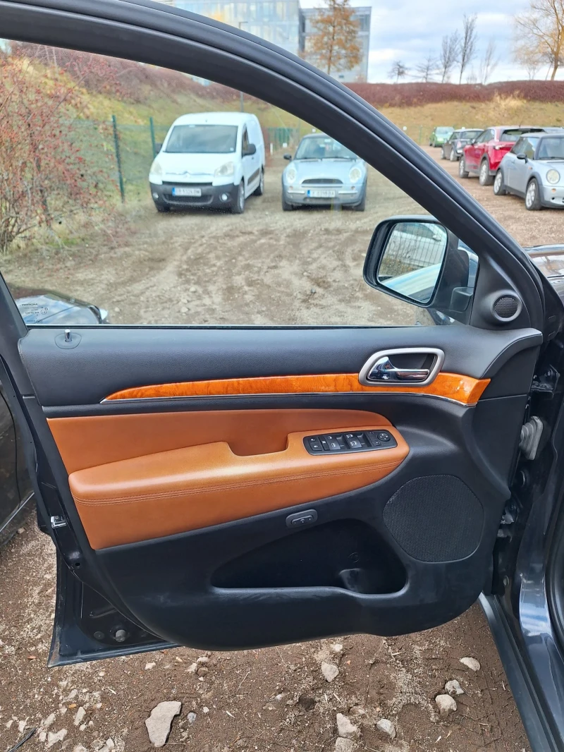 Jeep Grand cherokee 3.6 LPG , Overland , снимка 16 - Автомобили и джипове - 52280293