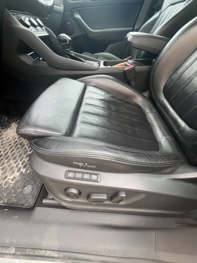 Skoda Kodiaq 2.0TDI, DSG 4x4, Navi, leder, IQ light, снимка 8 - Автомобили и джипове - 52495410