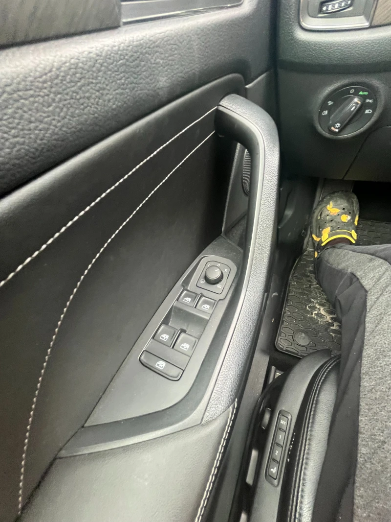 Skoda Kodiaq 2.0TDI, DSG 4x4, Navi, leder, IQ light, снимка 14 - Автомобили и джипове - 52495410