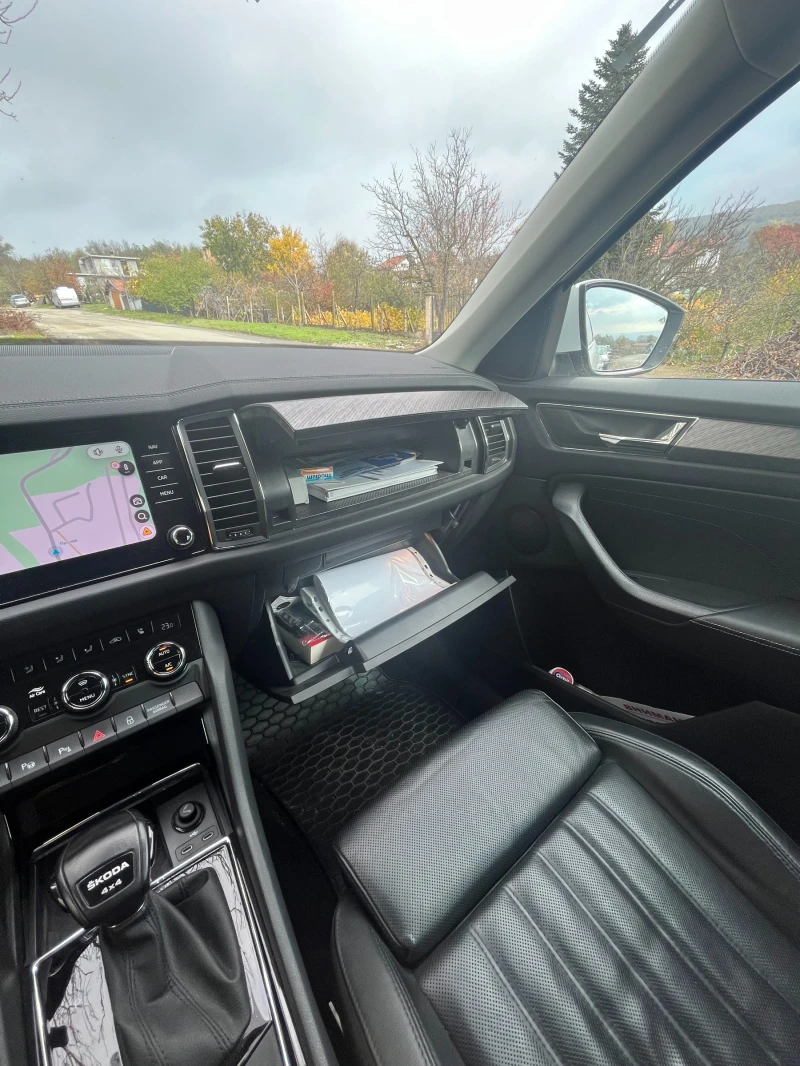 Skoda Kodiaq 2.0TDI, DSG 4x4, Navi, leder, IQ light, снимка 12 - Автомобили и джипове - 52495410