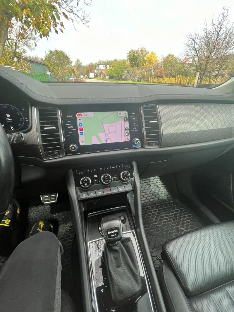 Skoda Kodiaq 2.0TDI, DSG 4x4, Navi, leder, IQ light, снимка 9 - Автомобили и джипове - 52495410