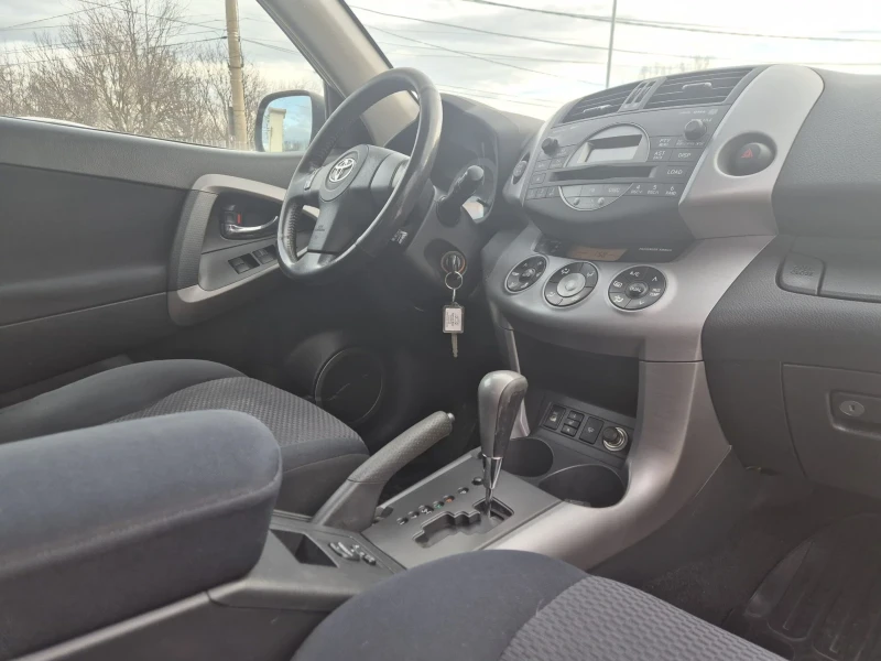 Toyota Rav4 2.0 4X4 AUTOMAT , снимка 9 - Автомобили и джипове - 52989513