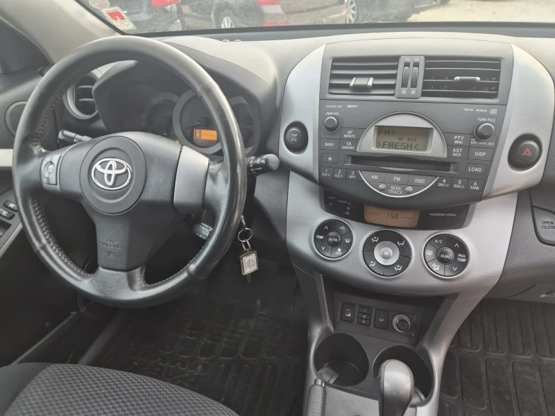 Toyota Rav4 2.0 4X4 AUTOMAT , снимка 10 - Автомобили и джипове - 52989513