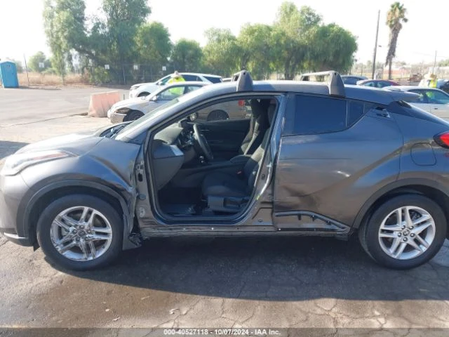 Toyota C-HR LE, снимка 15 - Автомобили и джипове - 48569453