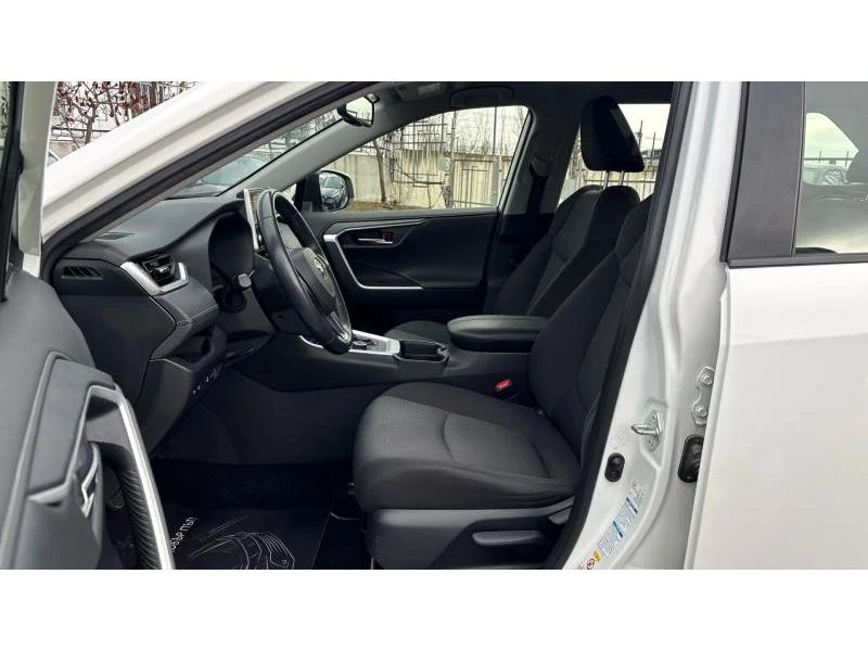 Toyota Rav4 2.5HYB EXECUTIVE 4X4, снимка 12 - Автомобили и джипове - 53496753
