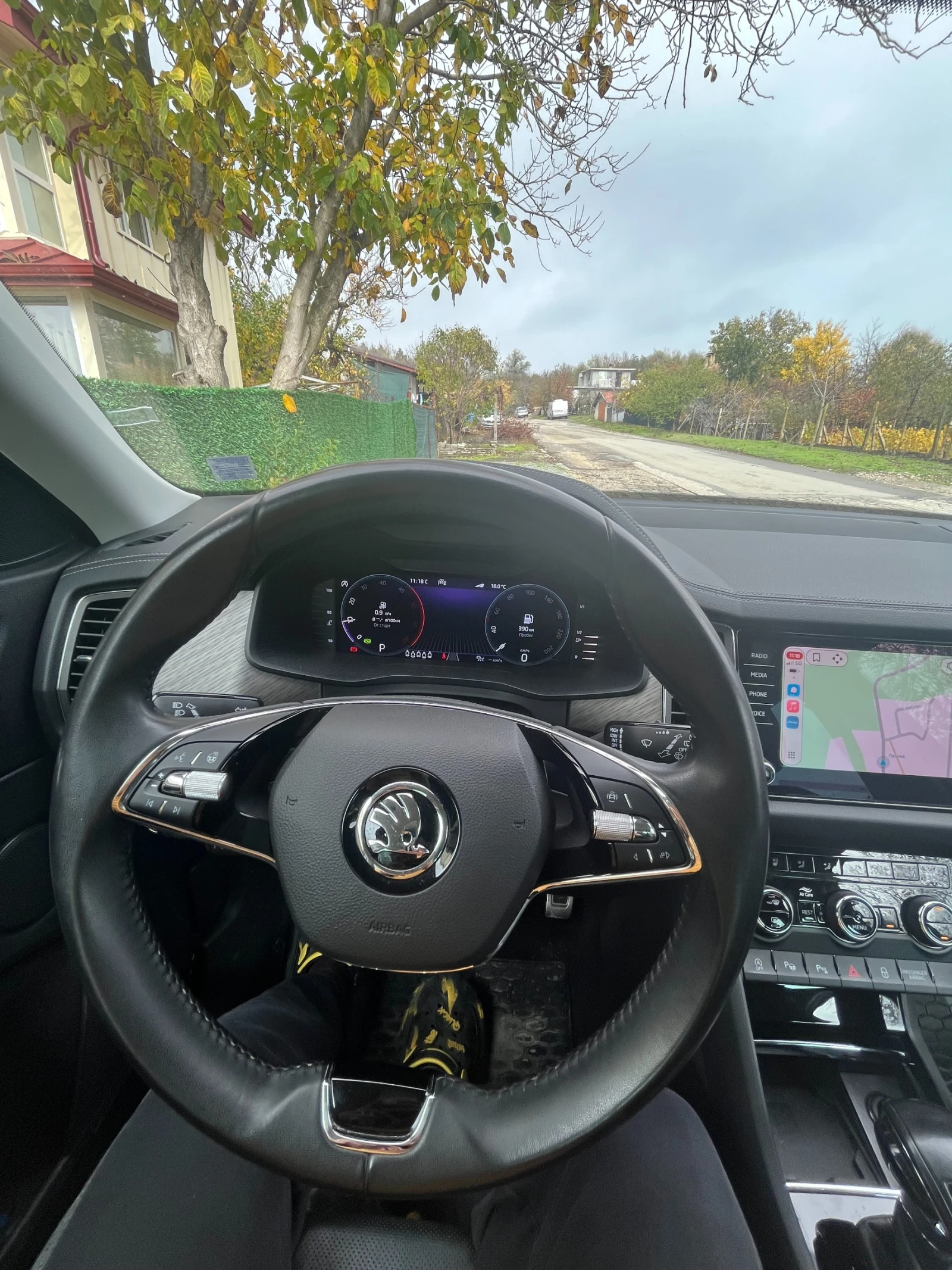 Skoda Kodiaq 2.0TDI, DSG 4x4, Navi, leder, IQ light - изображение 10