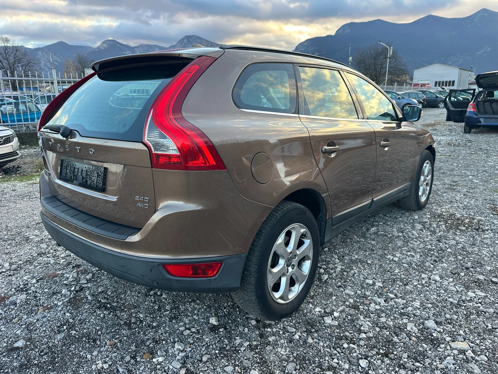 Volvo XC60 2.4TD163kc AUTOMAT ITALIA - изображение 5