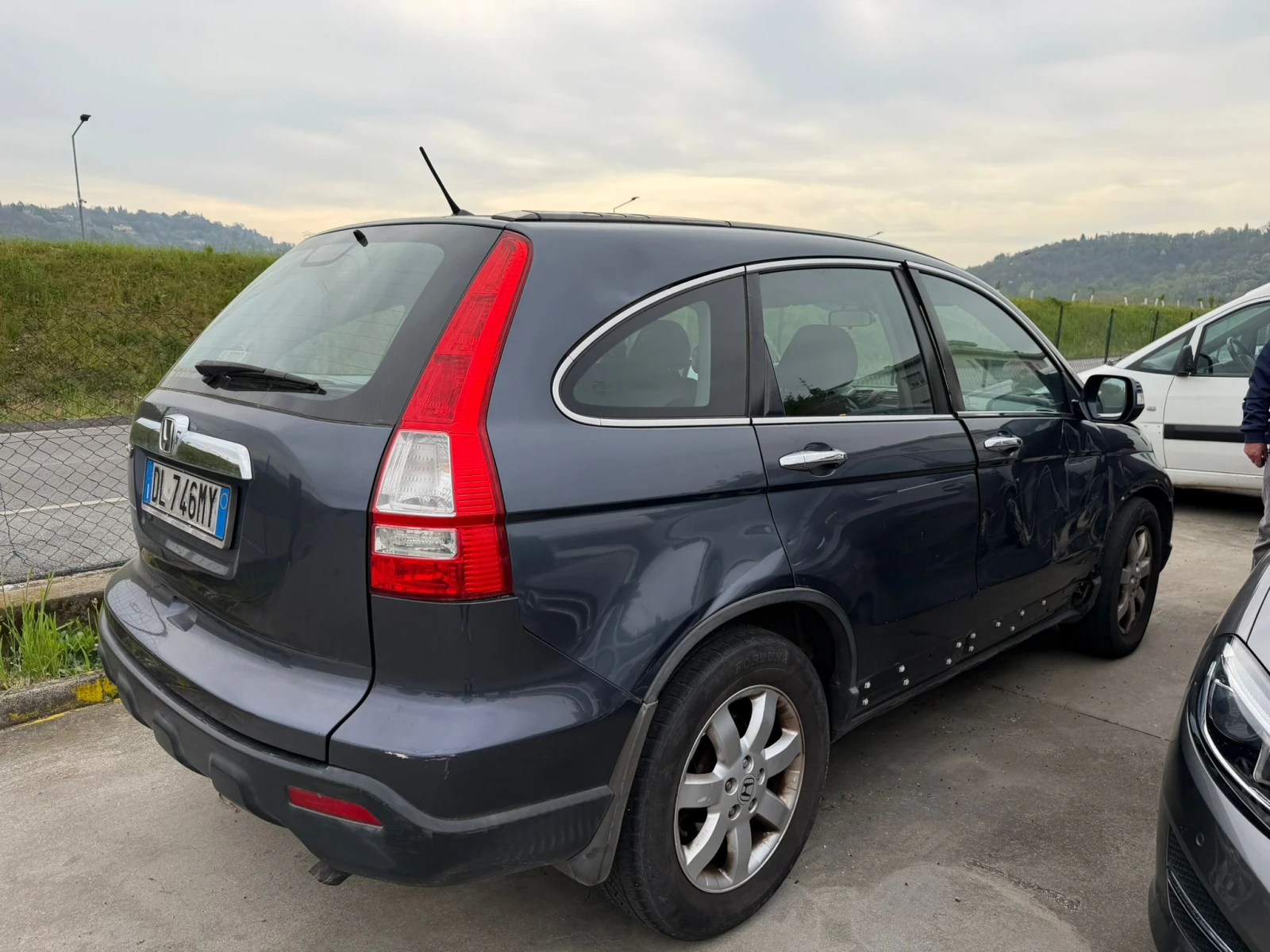 Honda Cr-v 2.2/4X4/169000KM!!!, снимка 4 - Автомобили и джипове - 54345896