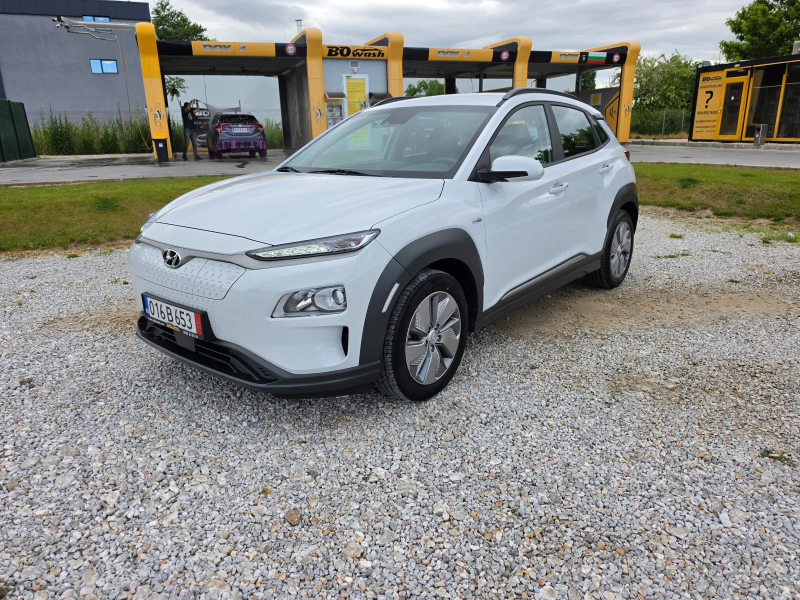 Hyundai Kona 64kWh, снимка 4 - Автомобили и джипове - 54584135