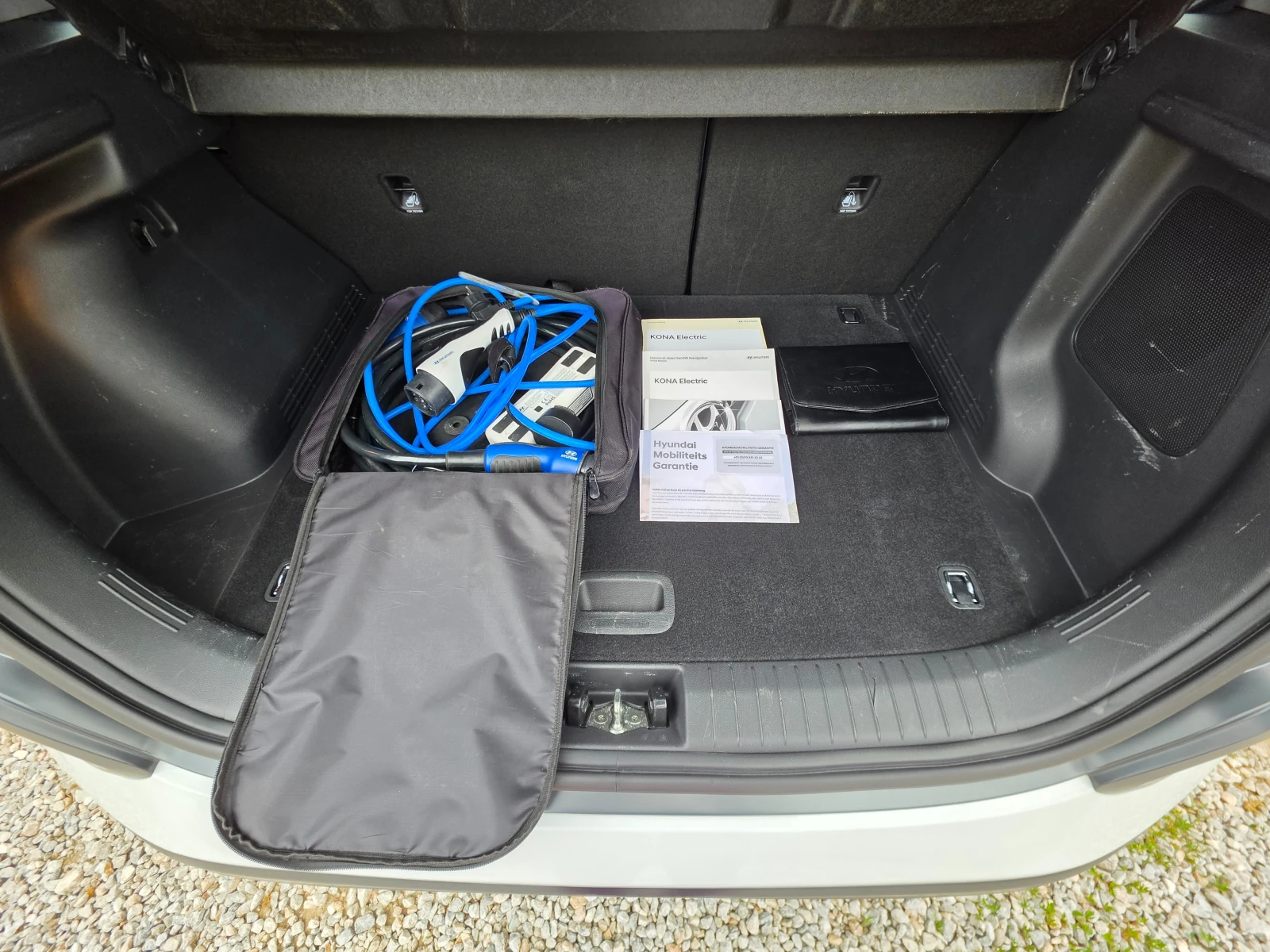 Hyundai Kona 64kWh, снимка 14 - Автомобили и джипове - 54584135