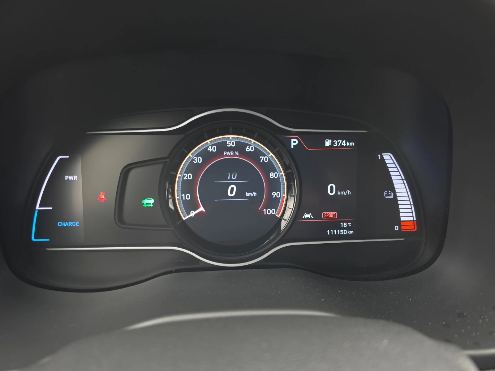 Hyundai Kona 64kWh, снимка 13 - Автомобили и джипове - 54584135