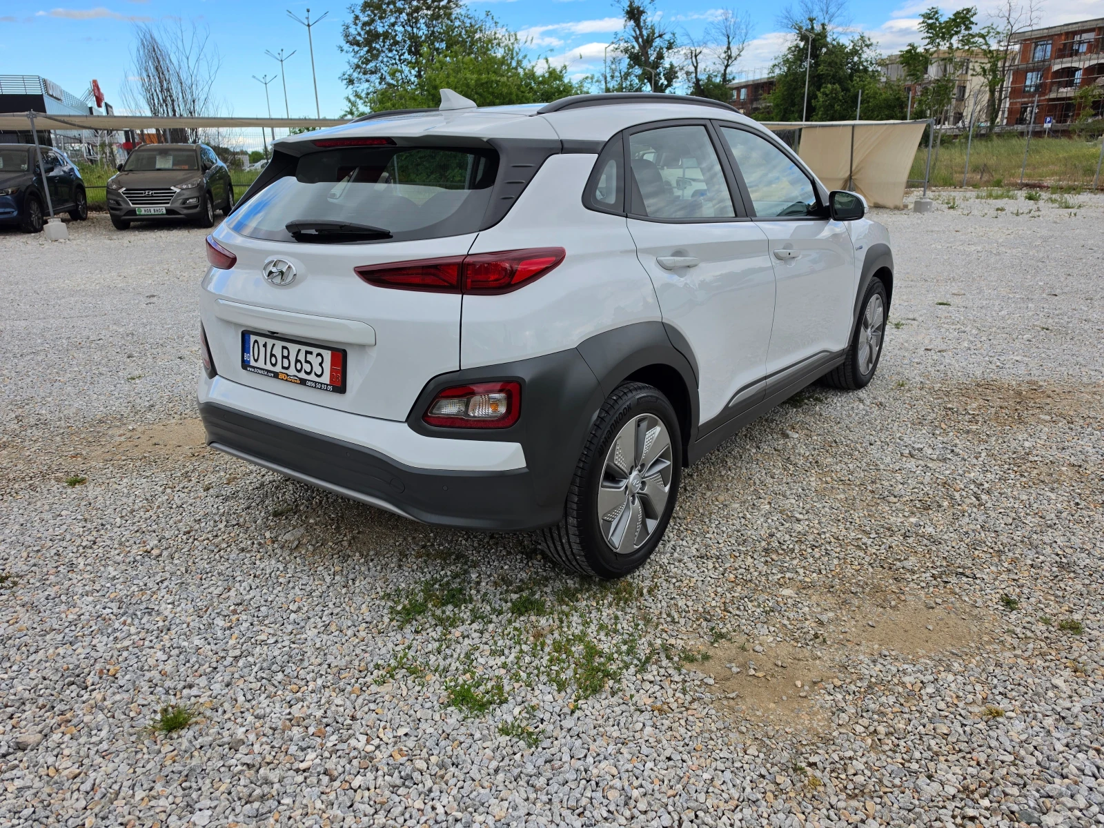 Hyundai Kona 64kWh, снимка 8 - Автомобили и джипове - 54584135