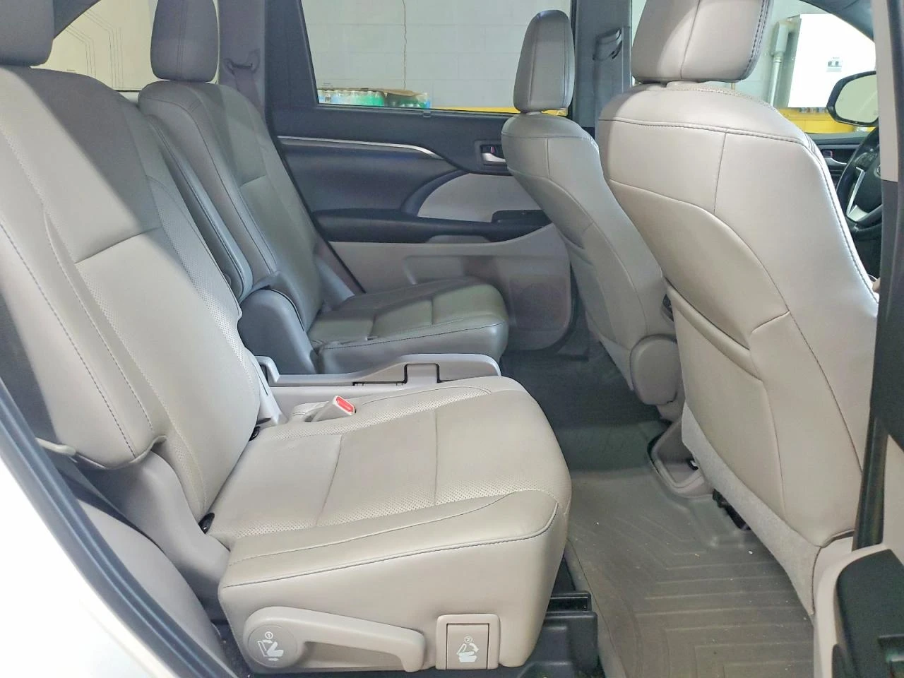 Toyota Highlander 3.5l Limited Platinum, снимка 11 - Автомобили и джипове - 54913956