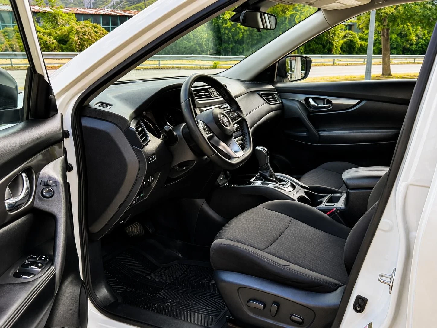 Nissan Rogue 2.5 4x4, снимка 9 - Автомобили и джипове - 55669410