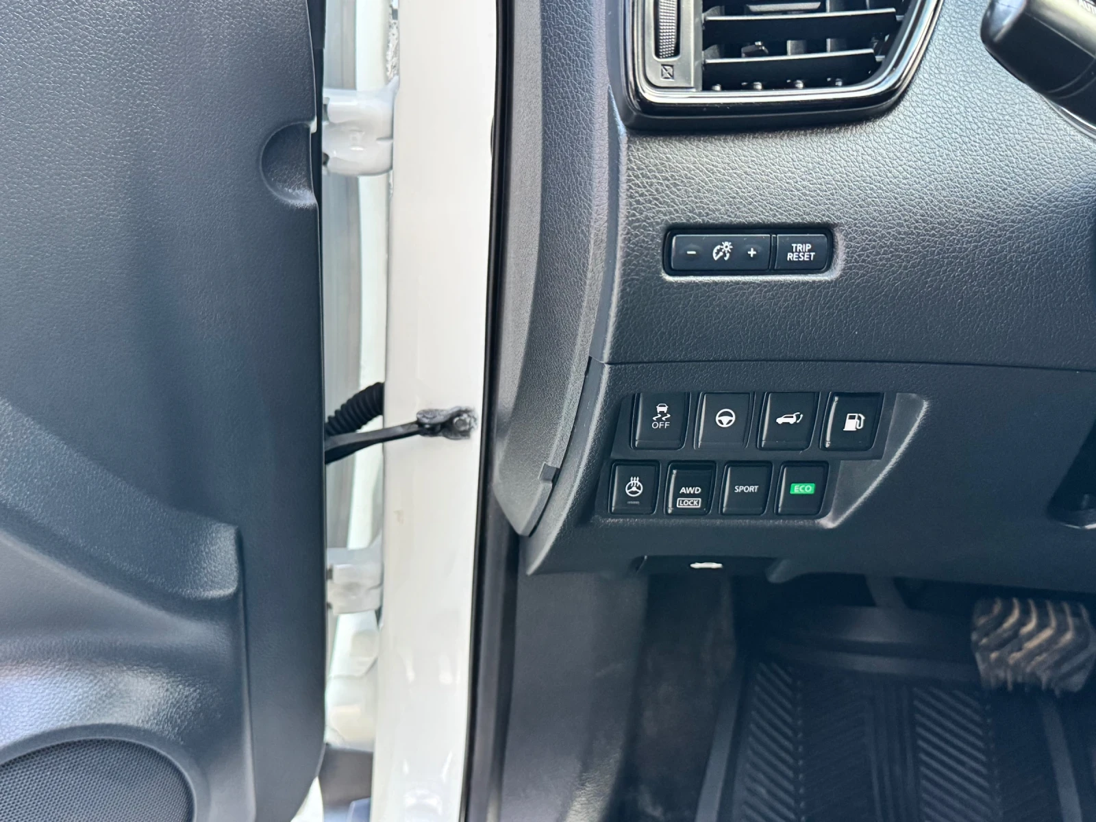 Nissan Rogue 2.5 4x4, снимка 15 - Автомобили и джипове - 55669410