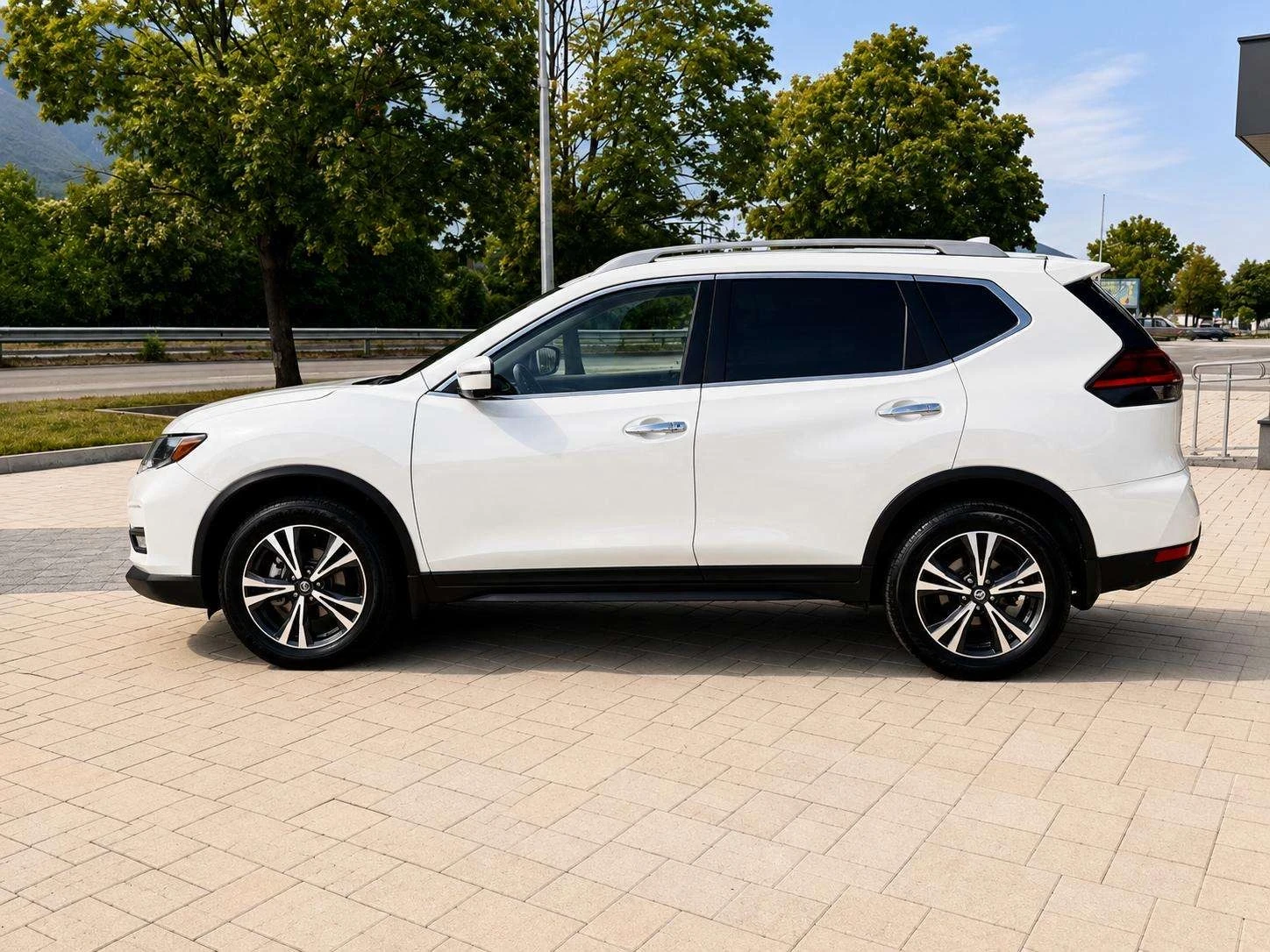 Nissan Rogue 2.5 4x4, снимка 5 - Автомобили и джипове - 55669410