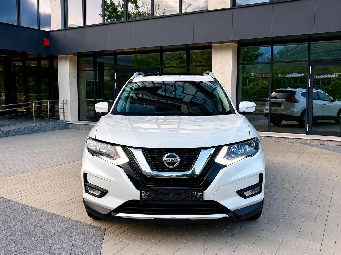 Nissan Rogue 2.5 4x4, снимка 2 - Автомобили и джипове - 55669410