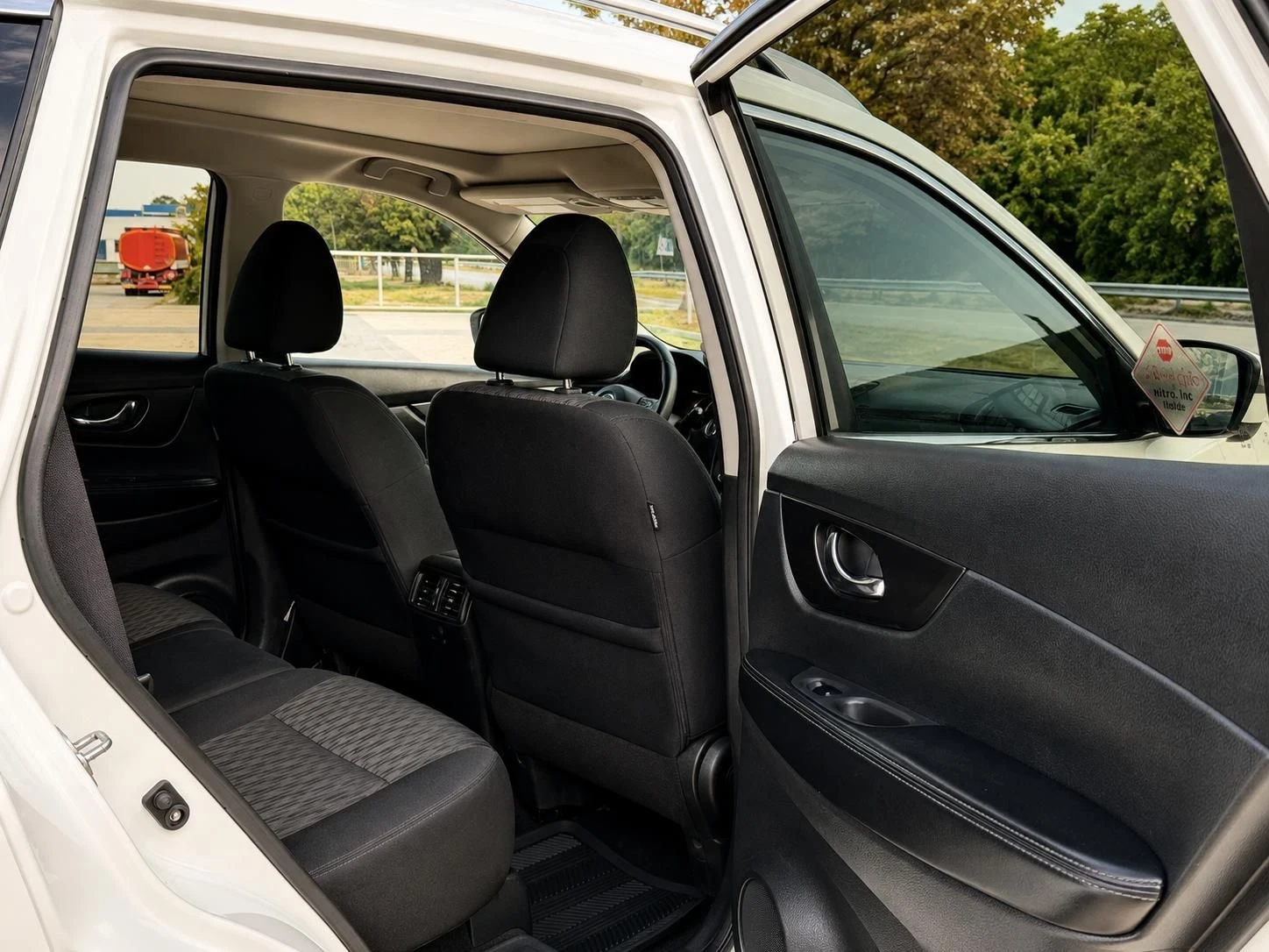 Nissan Rogue 2.5 4x4, снимка 12 - Автомобили и джипове - 55669410