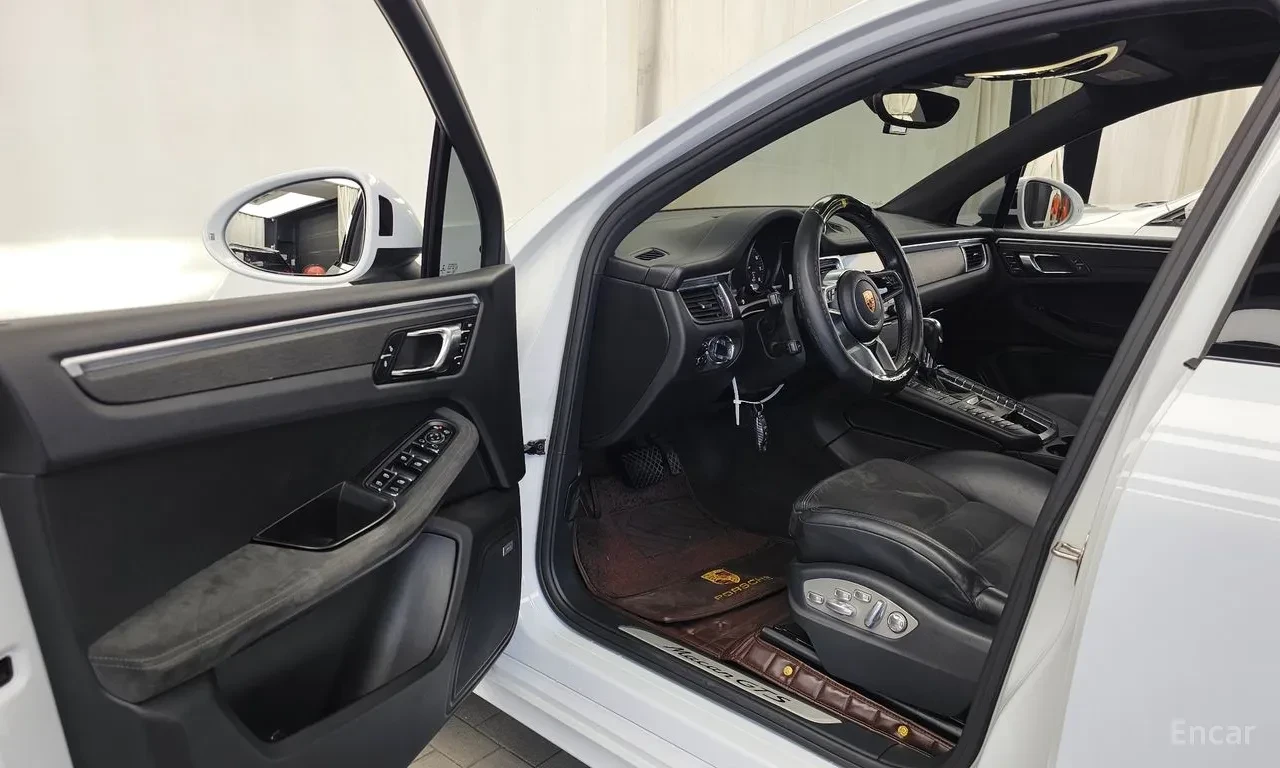 Porsche Macan GTS* Pano* 360* Chrono* B&O* Подгрев* , снимка 11 - Автомобили и джипове - 55752735