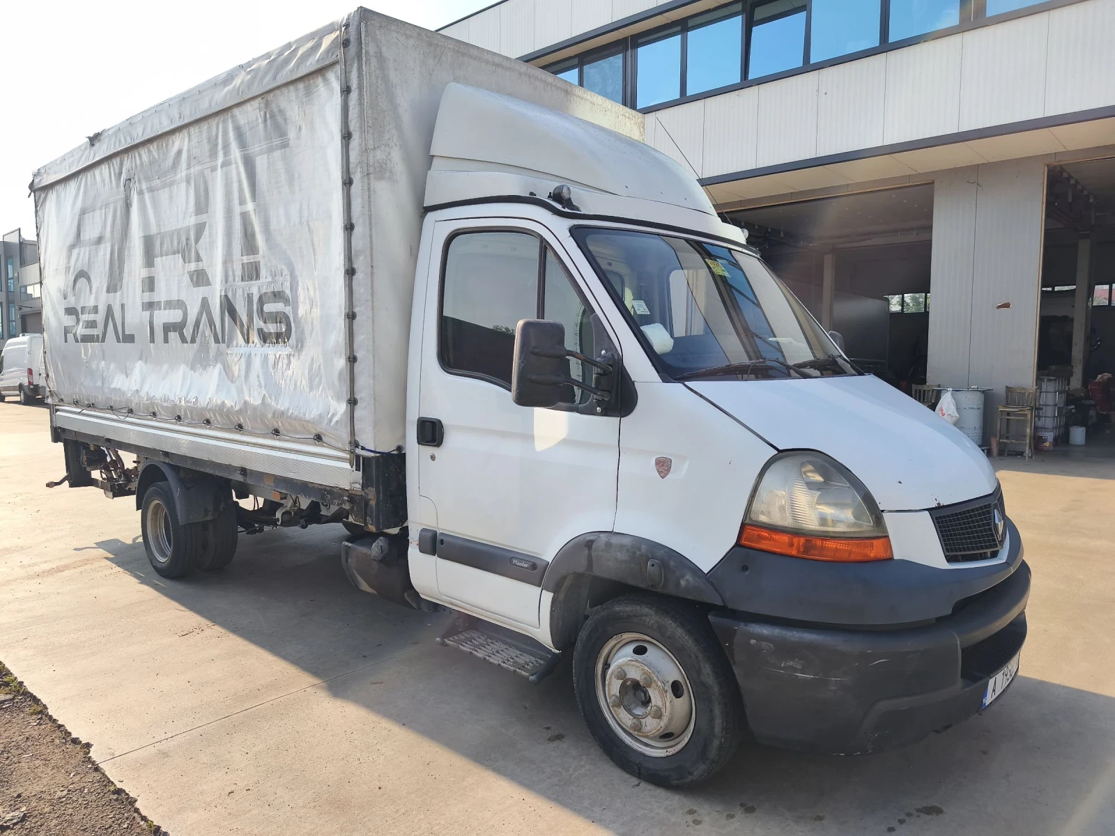 Renault Mascott