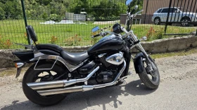 Suzuki Intruder 