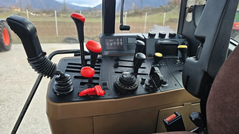 Трактор John Deere 6400.Челен товарач, снимка 10 - Селскостопанска техника - 53395188